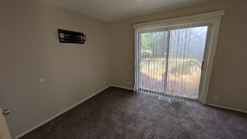 Primary Photo - 9525 Booth Ave