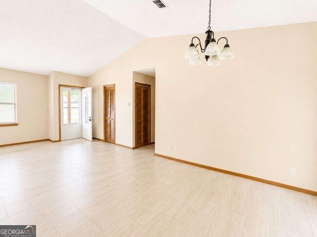 Building Photo - 603 Plantation Village Dr