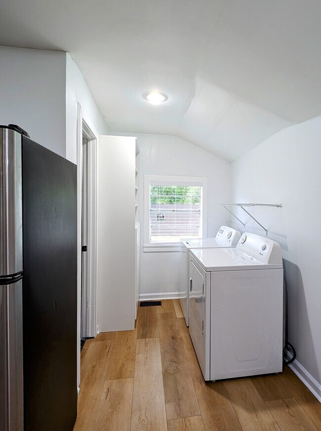 Building Photo - 520 48th St S