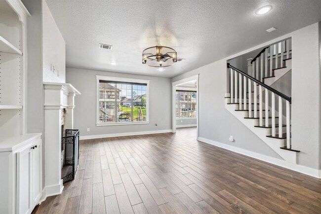 Building Photo - 12336 Pebble View Dr