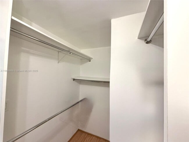 Building Photo - 18071 Biscayne Blvd