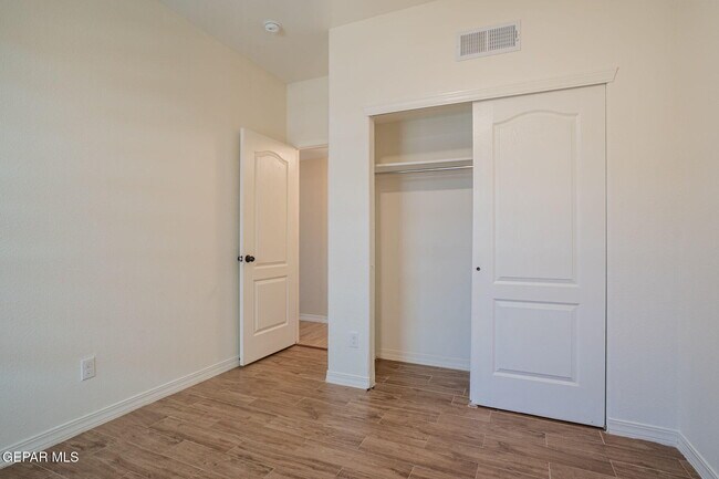 Building Photo - 12897 Nidd Ave