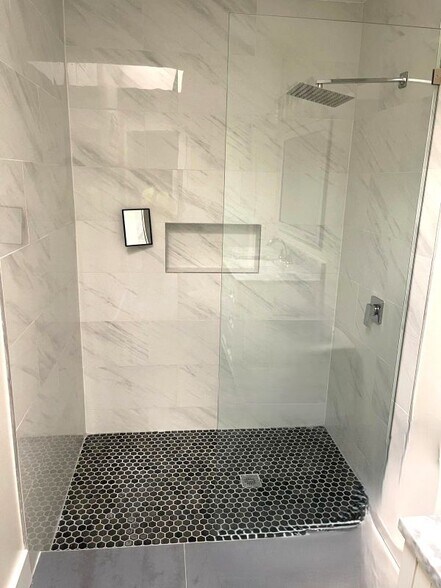 Building Photo - 640 SW 113th Terrace