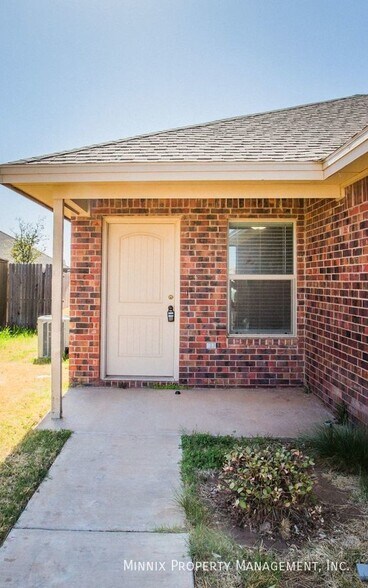 Building Photo - 6804 Oakridge Ave