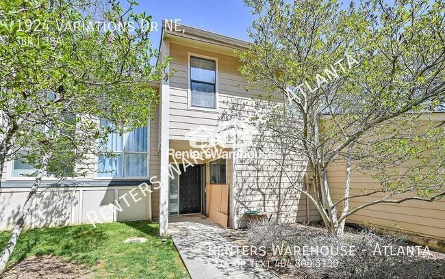 Building Photo - Beautifully Renovated 3 Bedroom Townhome i...