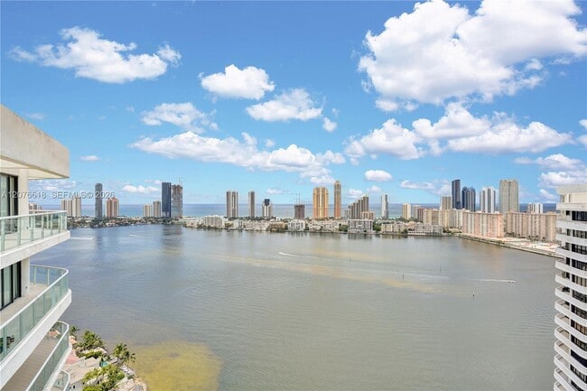 Building Photo - 4000 Island Blvd