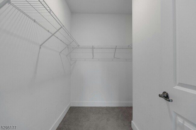 Building Photo - 19 Veterans Wy