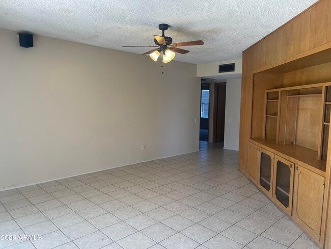 Building Photo - 3109 W Augusta Ave