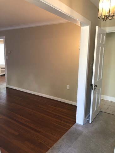 Building Photo - 18124 Lomond Blvd