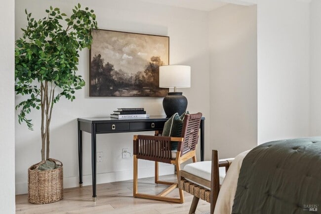 Building Photo - 93 Ashford Ave