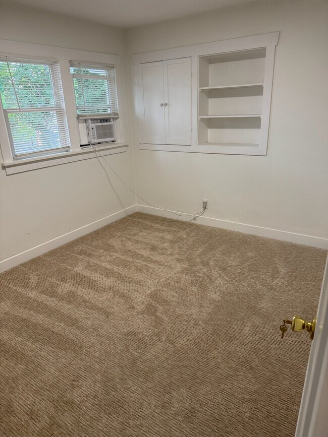 Building Photo - 1216 S 1100 E