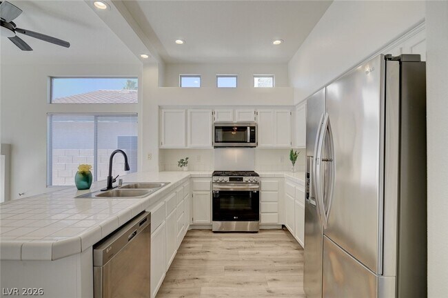 Building Photo - 3329 Ascona Ct