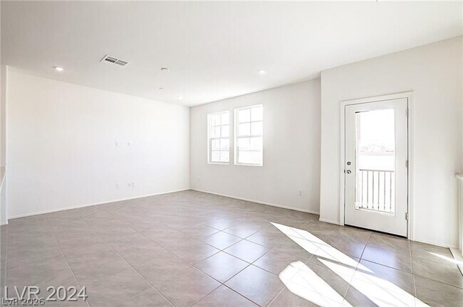 Building Photo - 5613 Steampunk St