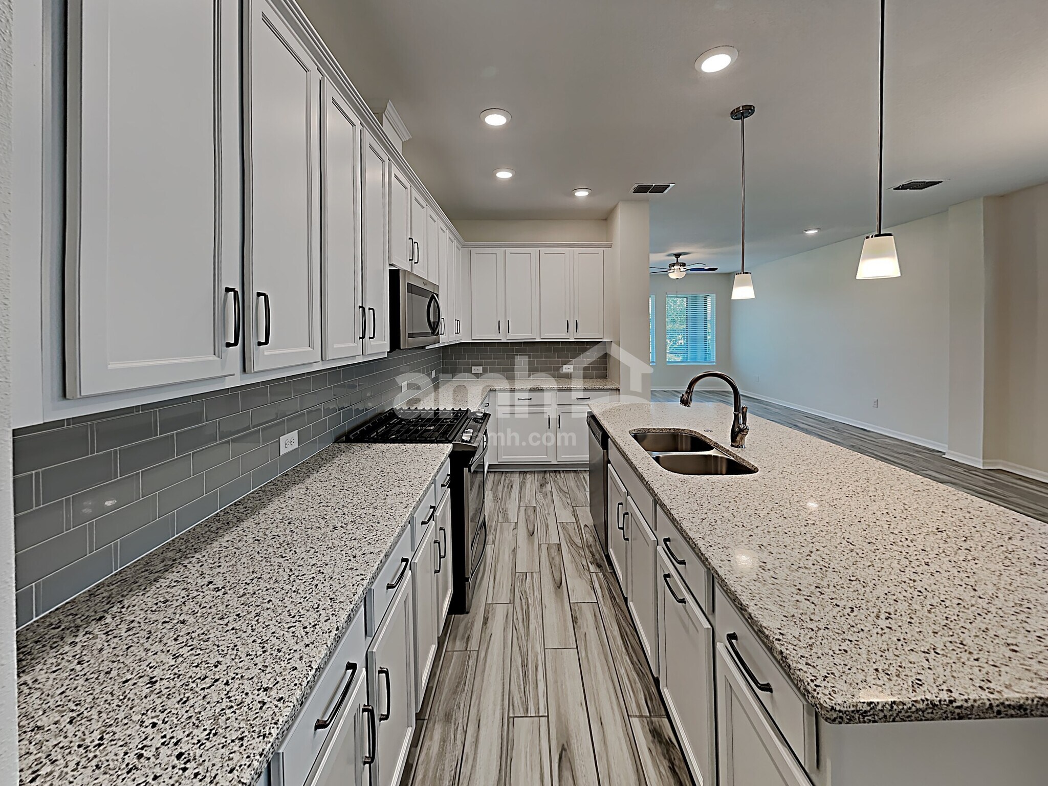 Building Photo - 6117 Voyagers Pl