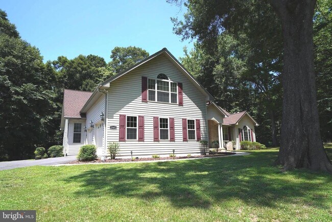 Building Photo - 15401 Jamies Way