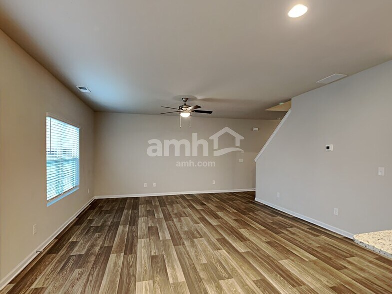 Building Photo - 373 Winston Cir