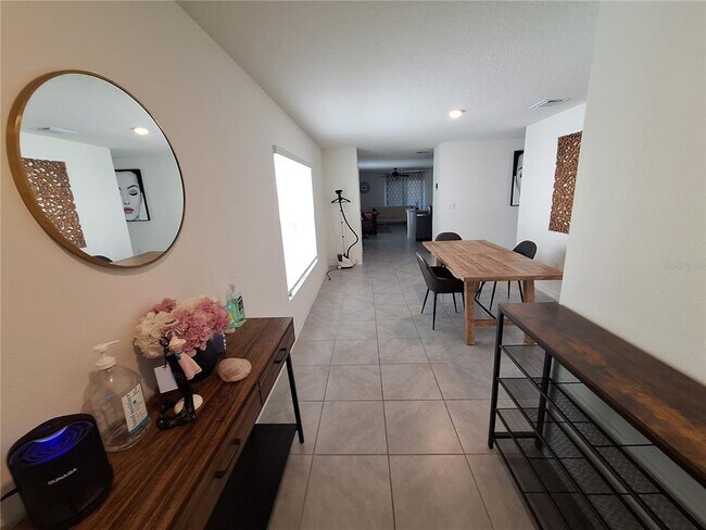 Building Photo - 511 Sunlit Coral St