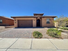 Building Photo - BEAUTIFUL 4 BEDROOM HOME IN GUARD GATED CO...