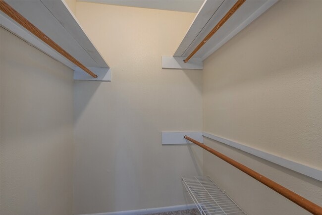 Building Photo - 730 Seamaster Dr