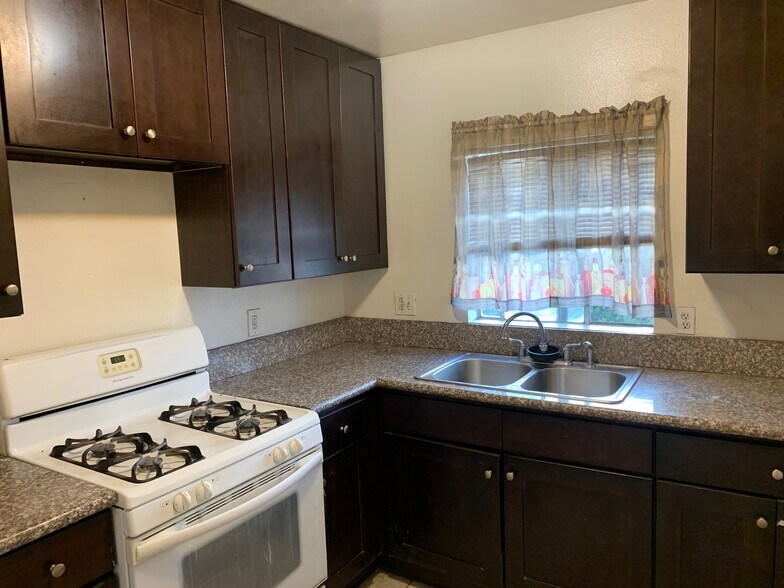 Building Photo - 1113 Circle City Dr