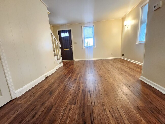 Building Photo - West Baltimore 2.5 Bedroom 1.5 Bathroom To...