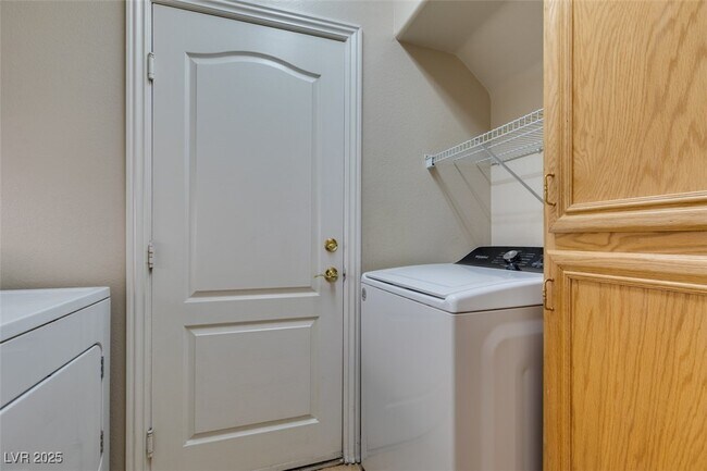 Building Photo - 6673 Octave Ave