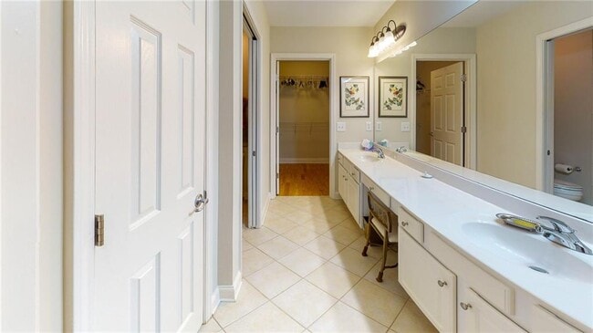 Building Photo - 100 Highlands Ridge Pl SE