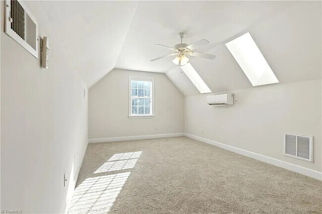 Building Photo - Earn Wealth While Leasing - Like a Homeown...