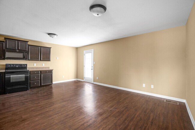 Building Photo - 1719 Thistlewood Dr