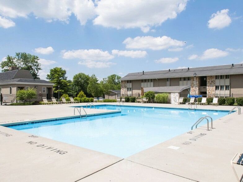 Outdoor Pool - Stone Lodge