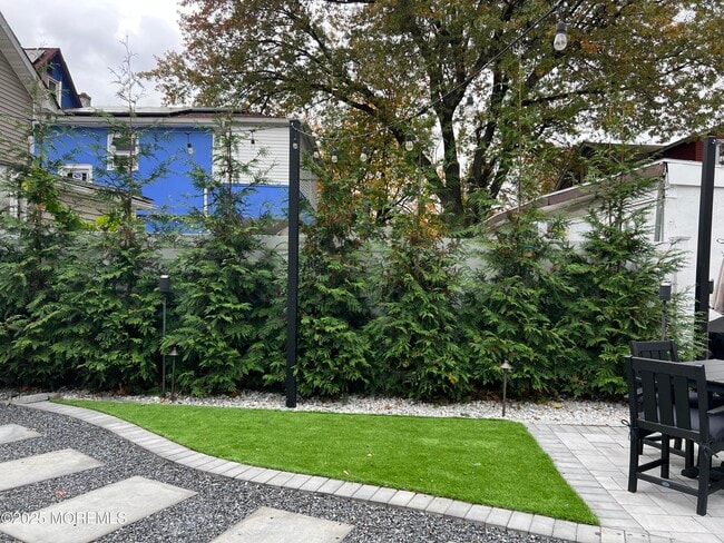 Building Photo - 164 Glenwood Ave