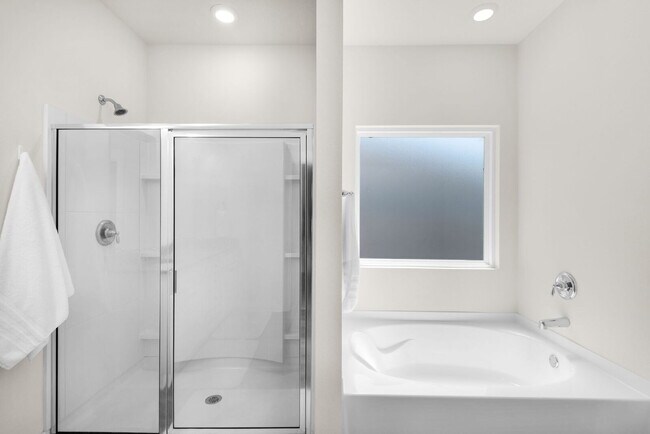 Building Photo - 6539 Forest Bay Ave