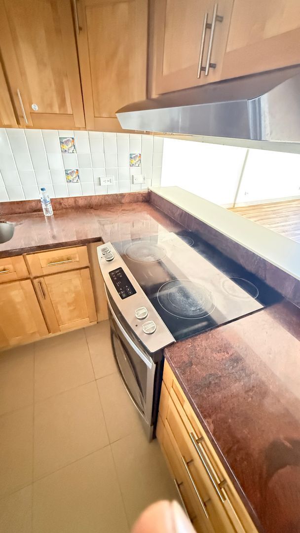 Building Photo - 2-Bedroom Condo with Lanai & Parking – $2,600/Month