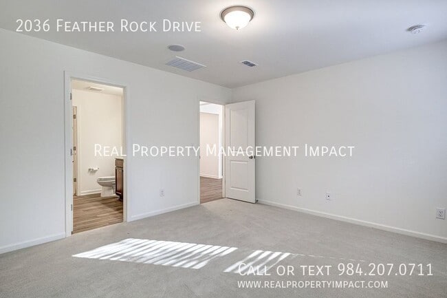 Building Photo - 2036 Feather Rock Dr