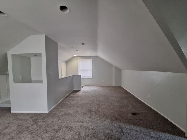 Building Photo - Charming 3 bedroom brick bungalow
