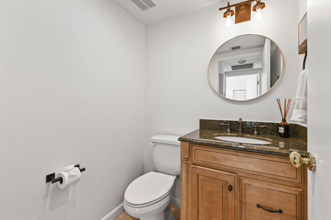 Building Photo - 529 S Flagler Dr