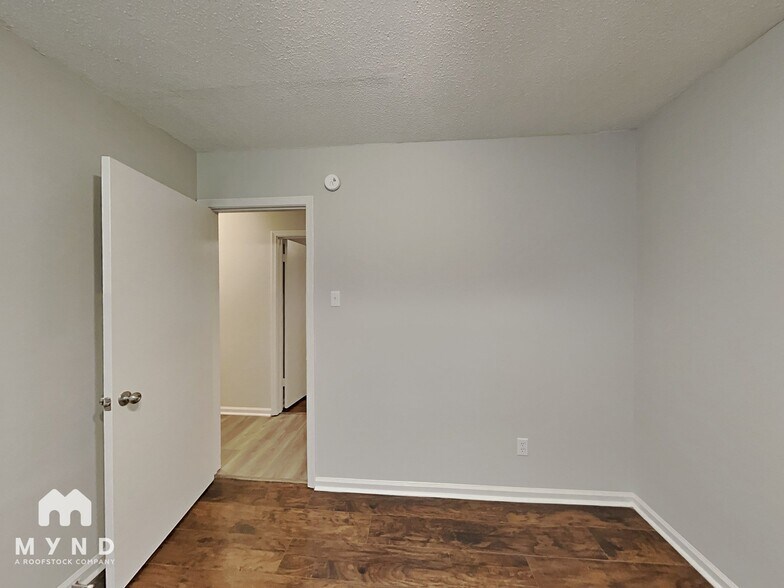 Building Photo - 4734 Bradford Dr