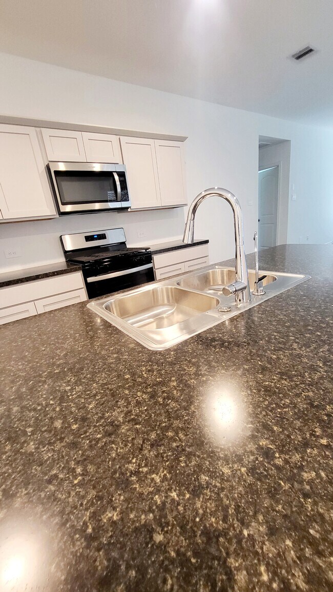 Building Photo - 23835 Sunland Parkway Ct