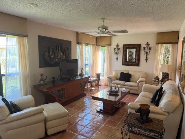 Building Photo - 5723 Lakeview Mews Cir