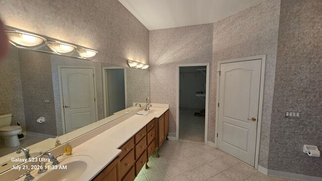 Building Photo - 12 Foxfords Chase