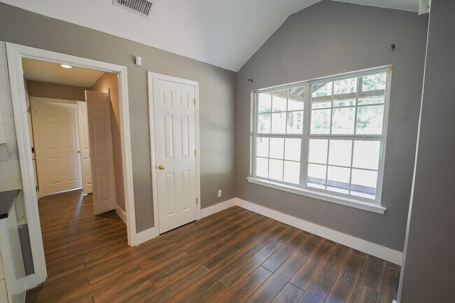 Building Photo - Coming Available!