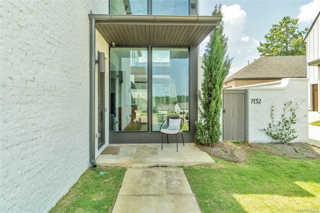 Building Photo - 7132 Fain Park Dr