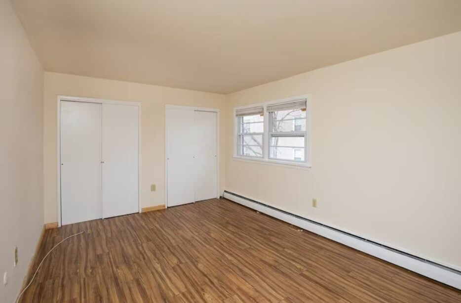 Building Photo - 118 Inslee Pl