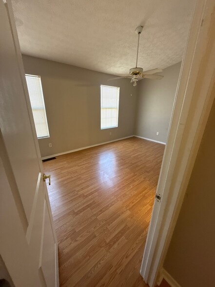 Building Photo - 3591 Kennesaw Station Dr NW