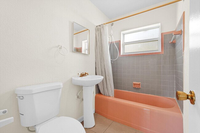 Building Photo - 261 NE 45th St