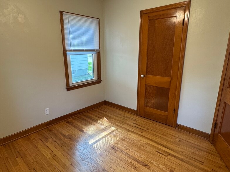 Building Photo - 1508 W 36th St