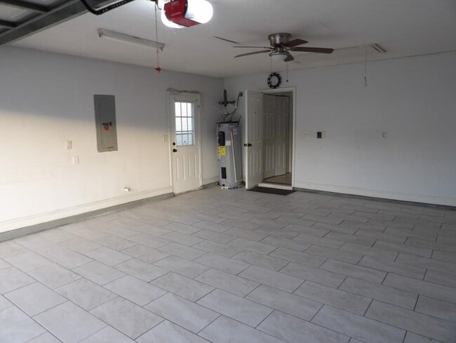 Building Photo - 5040 Capulet Cir