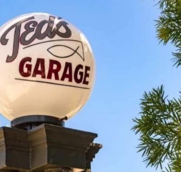 Building Photo - 375 S Shaffer St