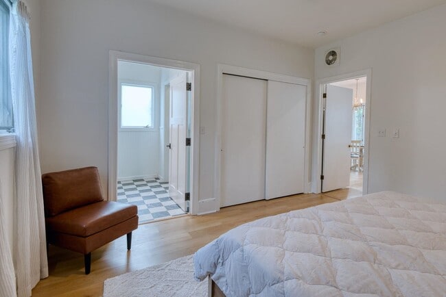 Building Photo - Cozy Apartment in Premium Christiansburg Area