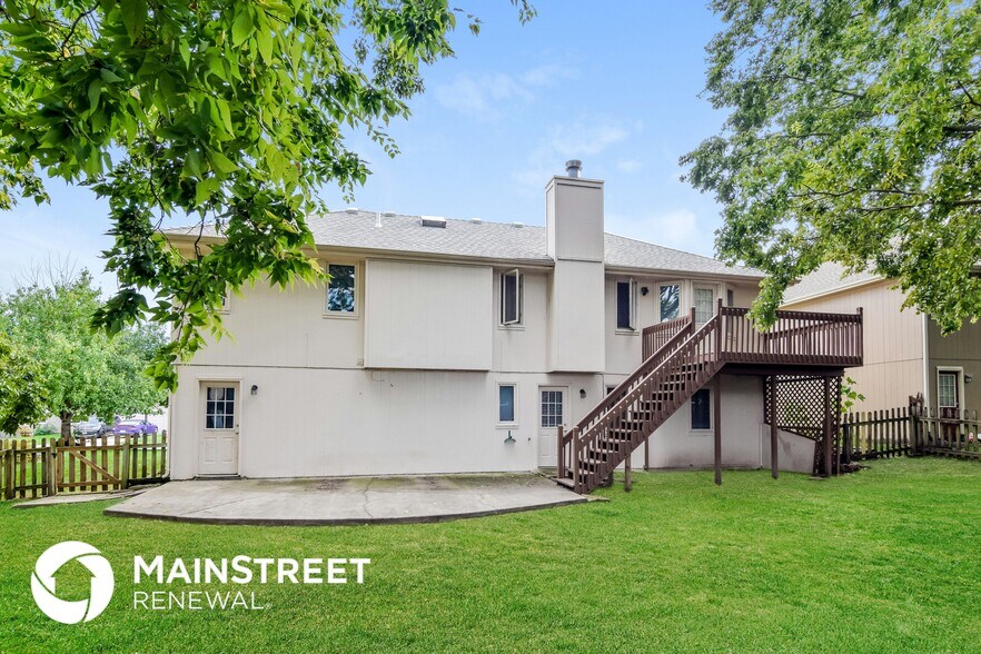 Building Photo - 207 Mesa Dr